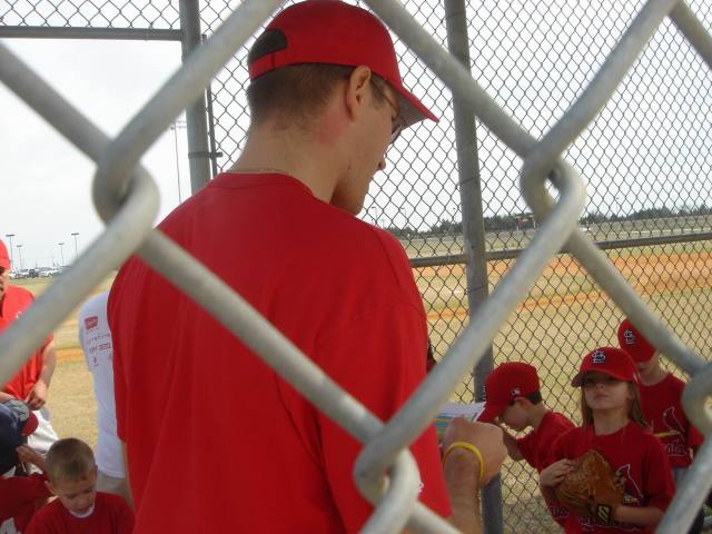 2006/03(Mar)/03(Tee-Ball-Chance-Dax)/640x480_2006-03-04 02-Tee-Ball.JPG